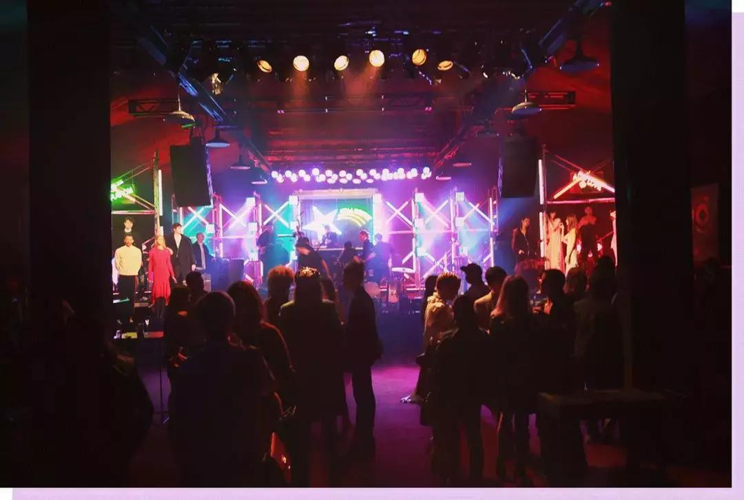 洛杉矶米兰达可儿,水果姐与米兰达可儿