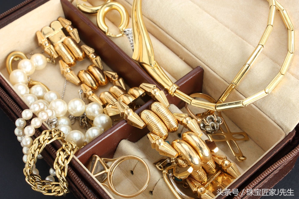 给丈母娘送礼物什么比较适合,过年丈母娘送礼送什么实惠又大方