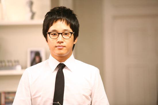 在中国公认的十大韩国男明星,十大最帅韩国男明星