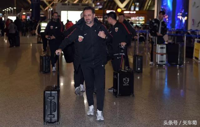 亚冠上海上港vs天津权健,上港权健亚冠何时开打