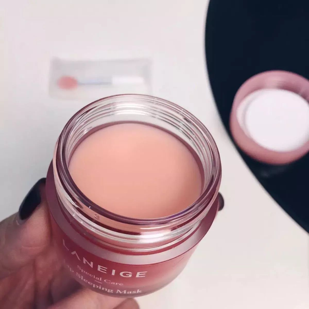 10支唇膏,10款润唇膏帮你总结好了