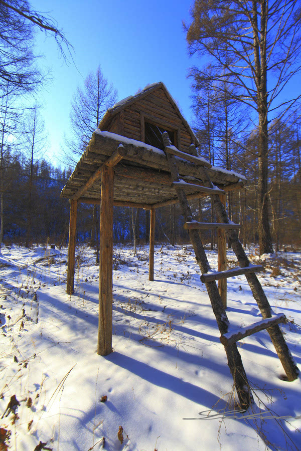 黑河兴安岭中有一个村款待客人方式怎么和蒙古族人一样？