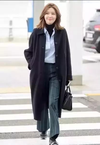 杨幂和热巴穿同款连衣裙,从杨幂赵丽颖到热巴肖战