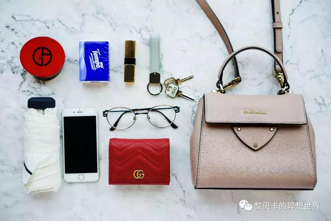 从上百只包里,她们精挑细选了这9只最爱的年度好包