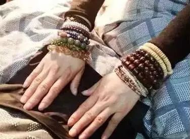 木质手串有什么讲究和忌讳,戴普通手串有禁忌吗