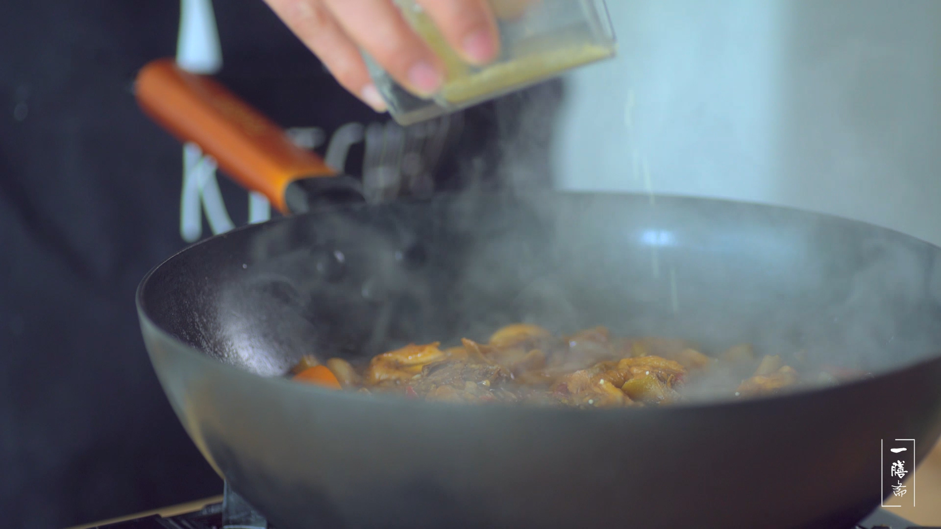 炒出来的鸡肉有腥味是为什么,红烧鸡肉如何不柴