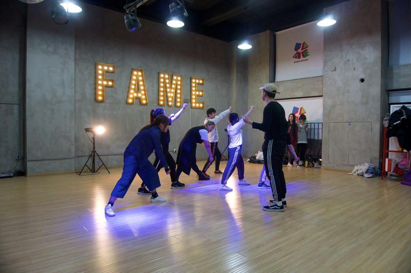 成都舞蹈平转培训费用,成都舞蹈基本功培训寒假