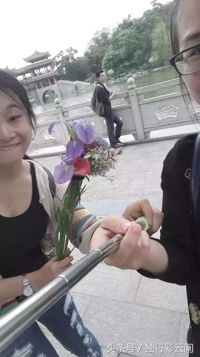 不会错的，选那个陪你一起闹腾的人