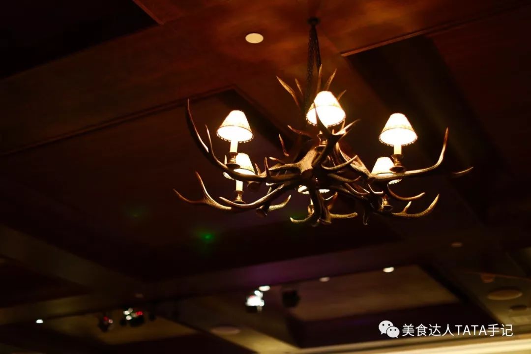 一不留神就掉进坑里,一不留神就会掉进一个大坑