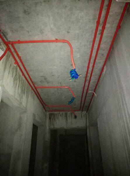 楼房室内改水电走顶,自己动手装修水电走顶