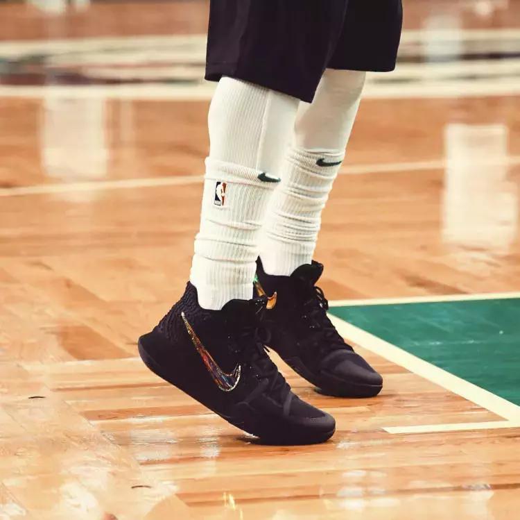 看欧文打球的反应,看到了欧文的影子