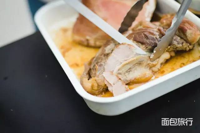 什么样的泥巴可以做紫砂壶,泥巴做的紫砂壶