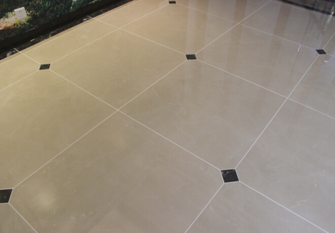 家庭装修瓷砖怎么做美缝,家居瓷砖用5年后自己做美缝教程