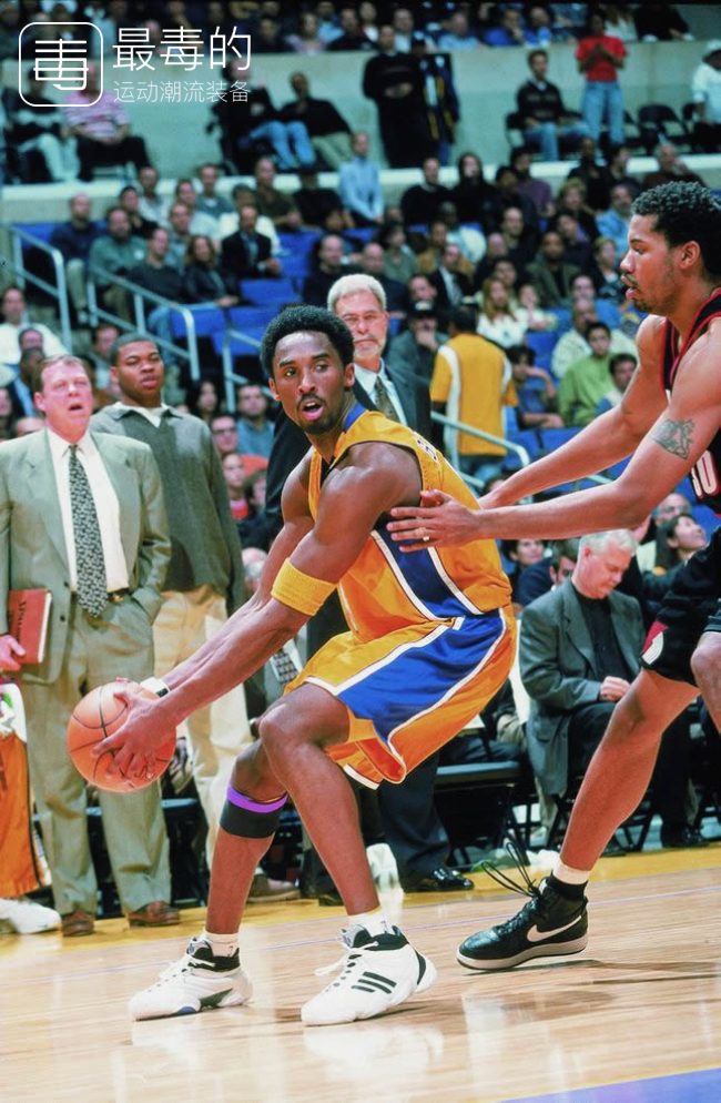 科比生涯球衣回顾,科比生涯最后一战球鞋