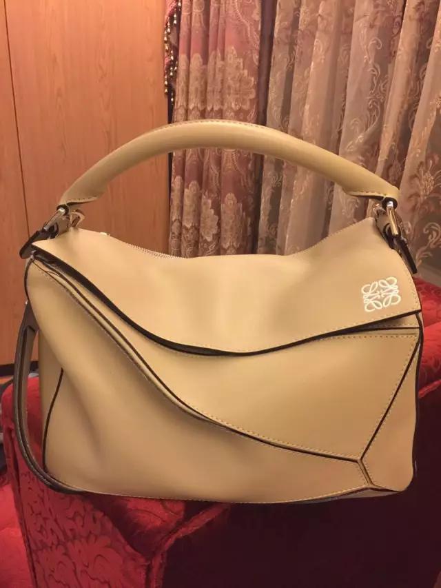 撞包也要背？这些热门包包受欢迎是有原因的