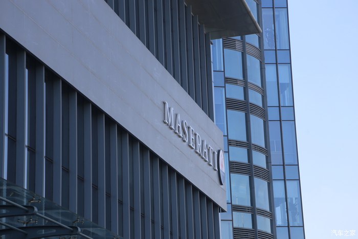 女车主提车兰博基尼,美女提车玛莎拉蒂