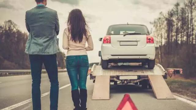 洗车店洗车不挣钱员工挣不到钱,月薪过万的工作没技术没文凭