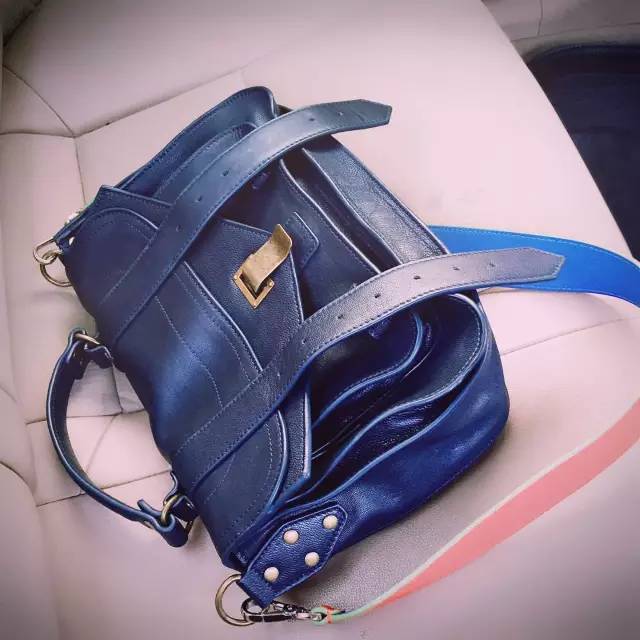 每天想带八百件东西出门,每天都想出去旅行