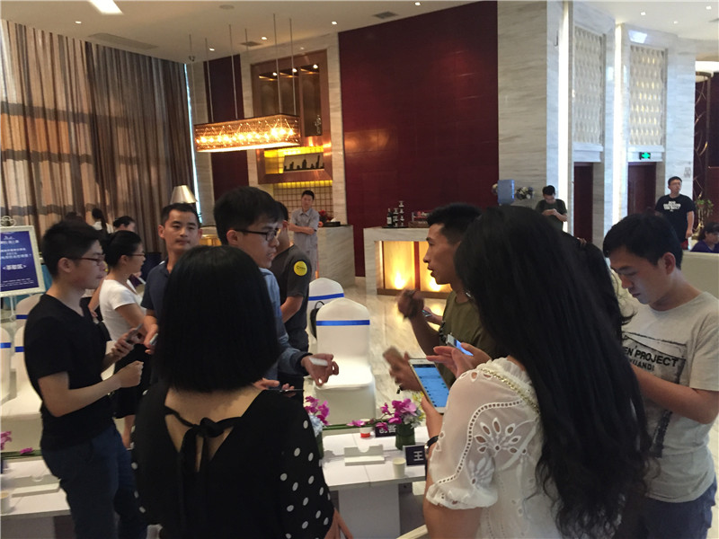 跨境电商有小步试错的机会创业者应该在“务实”同时“务虚