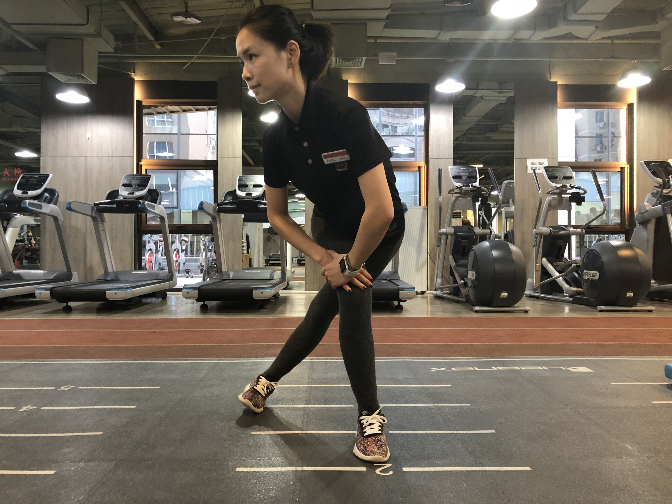 膝盖疼痛怎么治疗能根除,膝盖外翻疼痛怎么矫正