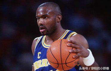 联盟严重被高估的球员斯蒂芬库里,库里和欧文控球谁厉害