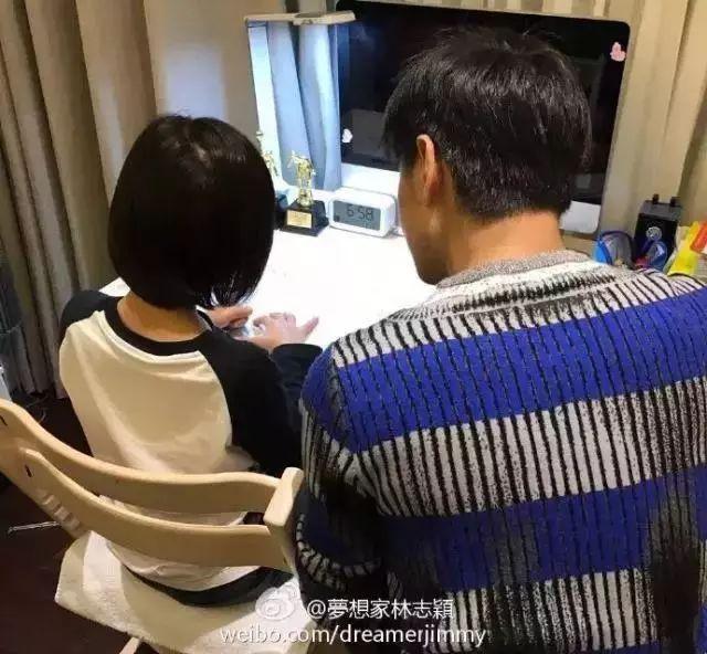 2018别养蛙了！身边的人都变潮爸潮妈了，我可能是个假的90后……