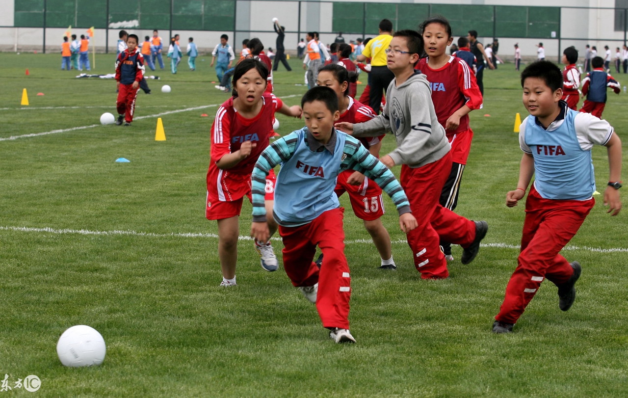 小学生参加校园足球的好处和影响,教育部足球特长生纳入升学