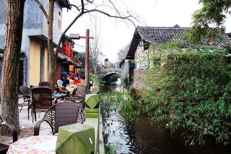 过年去有年味的古镇,2022年适合春节去旅游的年味古镇