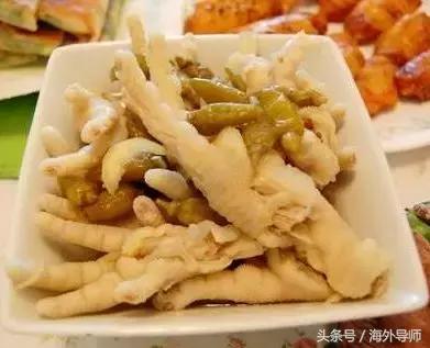 海关查获走私泡椒凤爪,海关查扣40年前鸡爪