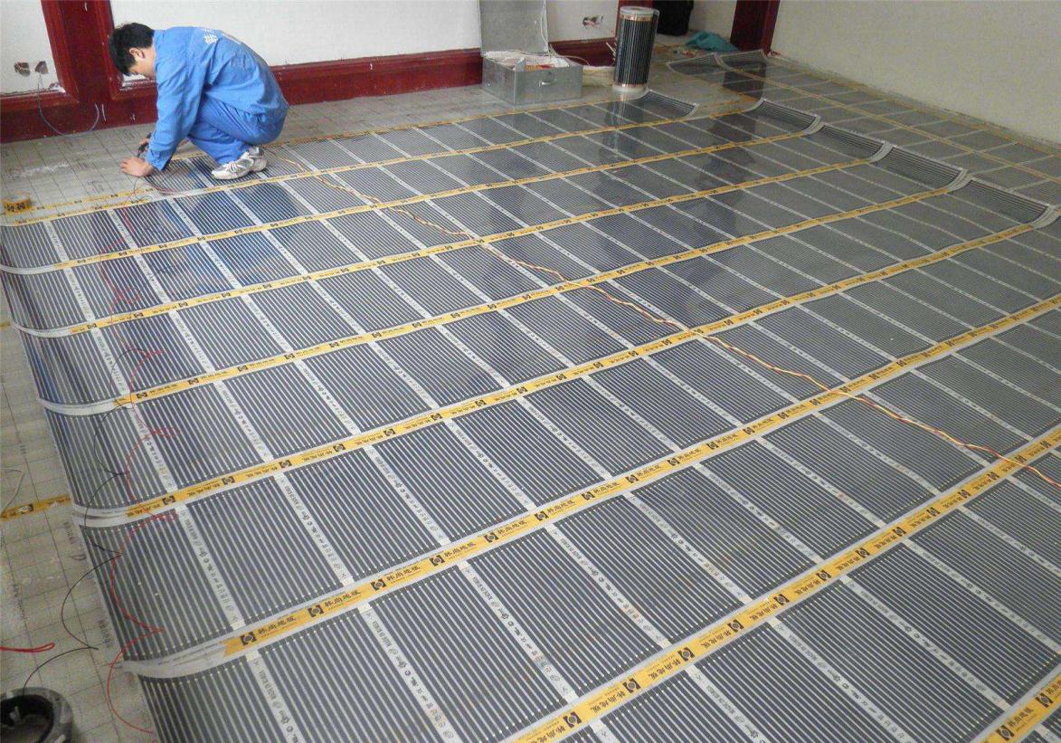 家中装地暖是电暖好还是水暖好,家庭装电地暖还是燃气地暖好