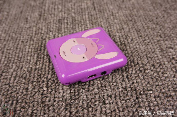 真的只够买两颗白菜，6元包邮的MP3*放播**器到了，看样子还可以