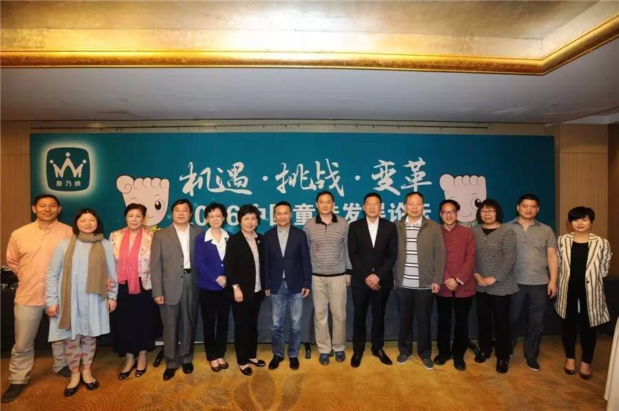 脚不正怪鞋歪,脚型不正穿鞋不好看