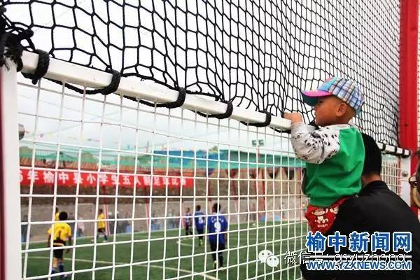 榆中·人物马安武和他的“足球小子”