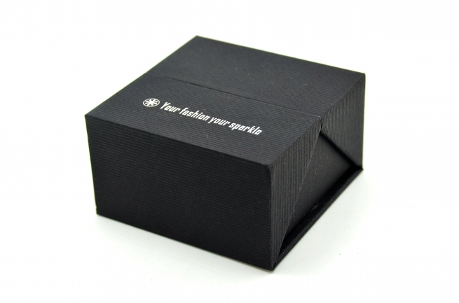 金属感十足的耳机,发光头戴式耳机测评