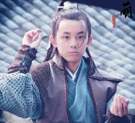 被胡歌和“小飞流”吴磊的情谊暖到了，你陪我长大，我当你臂膀