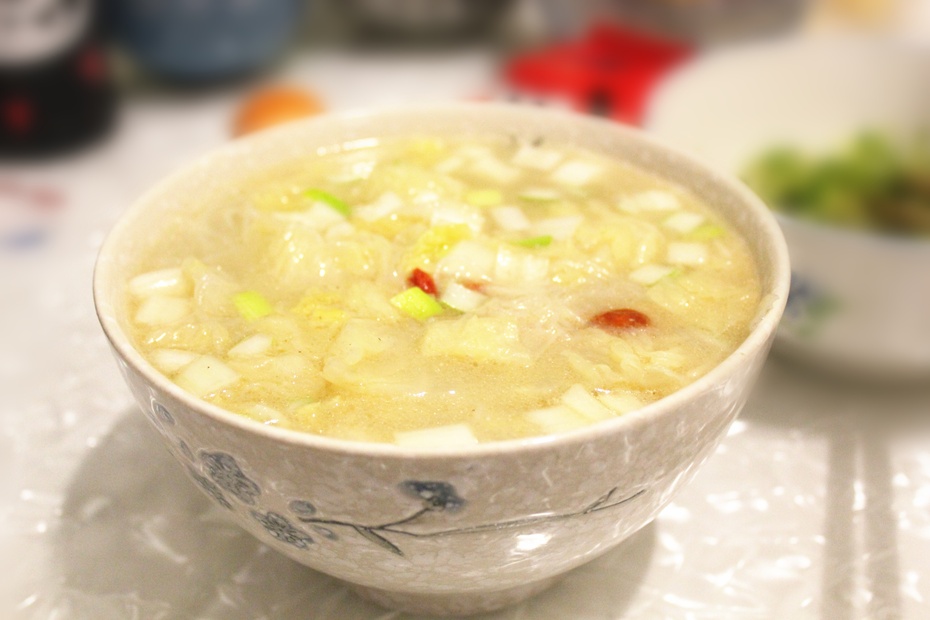 怎么烧三文鱼头汤不腥,天麻三文鱼头汤的制作方法