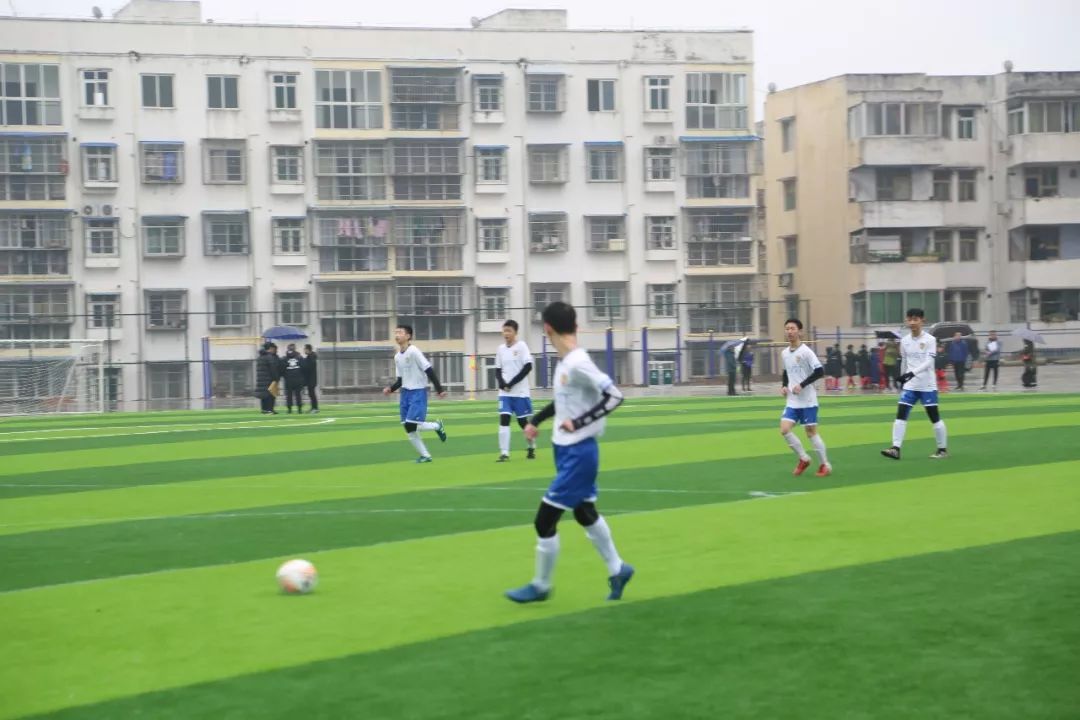 自古英雄出少年团,自古英雄出少年雏鹰展翅任翱翔