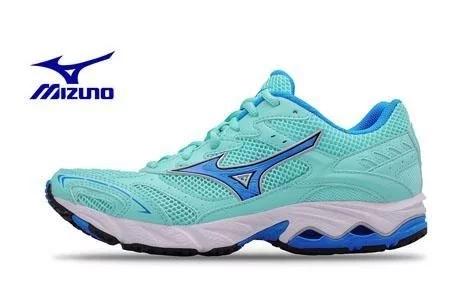 世界十大顶级运动鞋品牌:耐克霸主?阿迪第二?