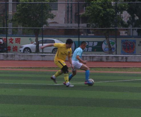 琼中县首届11人制“迎新杯”青年足球赛圆满收官~琼中体育联夺冠！