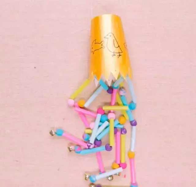 幼儿手工制作纸杯风铃简单又漂亮,diy制作风铃简单易学