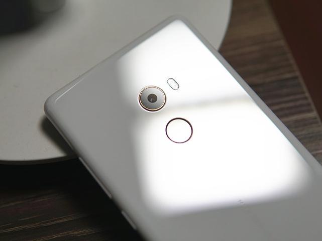 小米手机目前最值得入手的几款,小米手机目前最值得入手哪几款