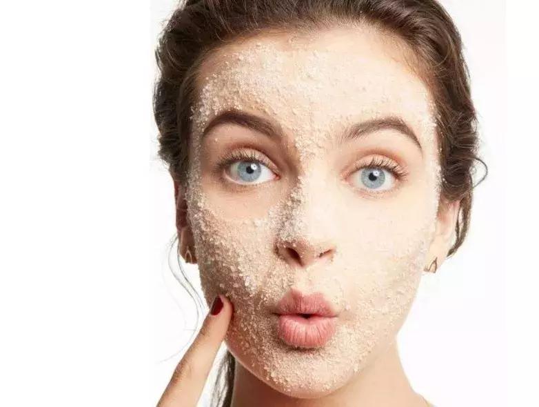 「能穷着回家，不能丑着过年」教你颜值回春，只需3步去黄美白