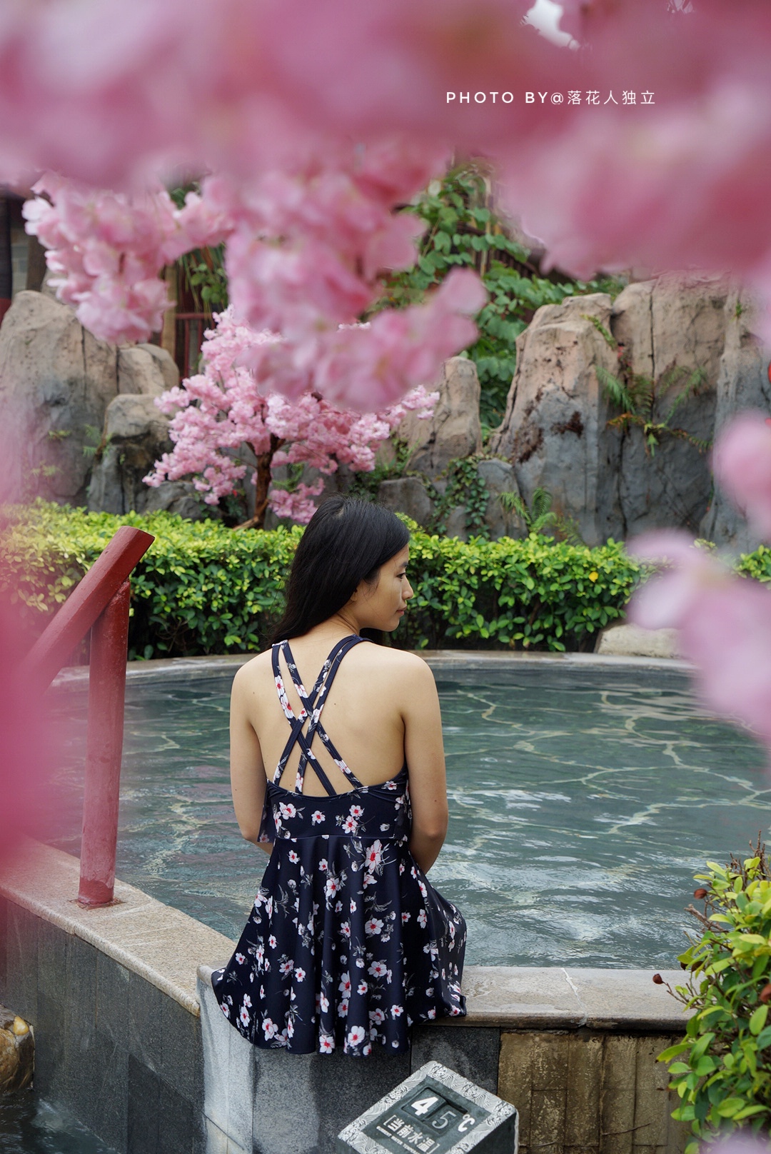 死海景区泡温泉,死海漂浮汤泉