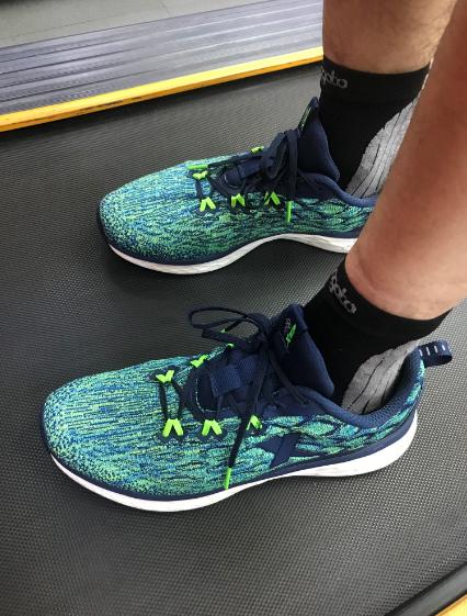 特步动力巢测评属于什么跑鞋,特步动力巢和乔丹风行10