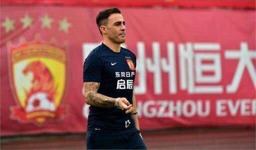 恒大新人王!留洋名宿王上源挤掉三大国脚进入恒大亚冠阵容!