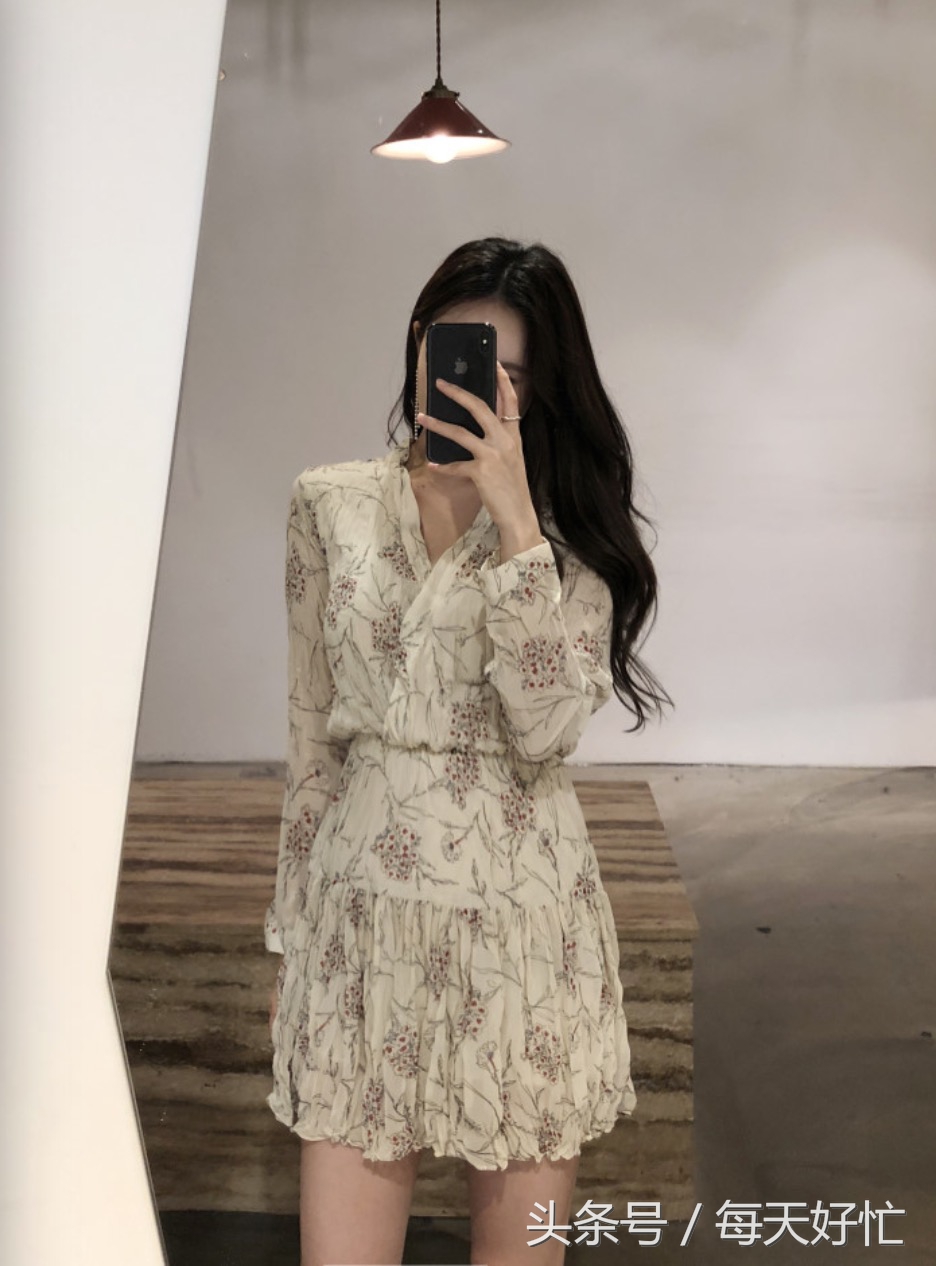 韩国ins白色连衣裙,韩国超级火的连衣裙