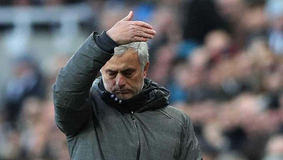 穆里尼奥被裁判打,穆里尼奥十大防守绝杀