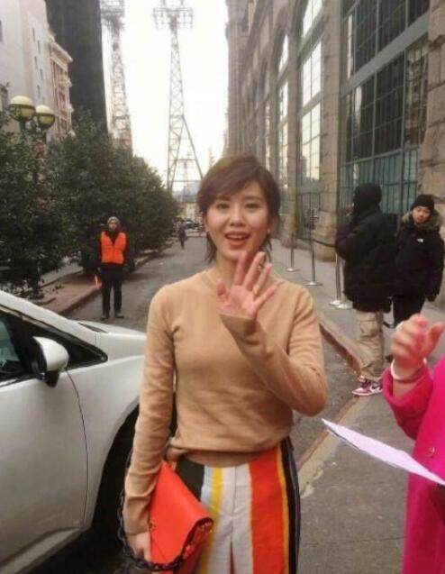 刘诗诗同框看秀,刘诗诗杨幂同框美翻了