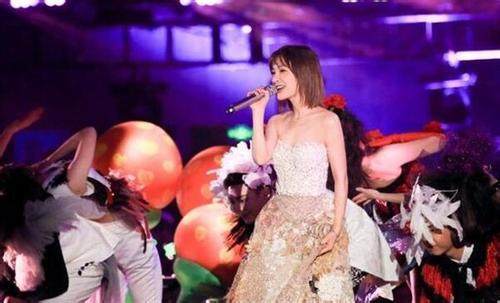 吴昕的成长之路舞台上惊艳全场,2017吴昕李易峰跨年