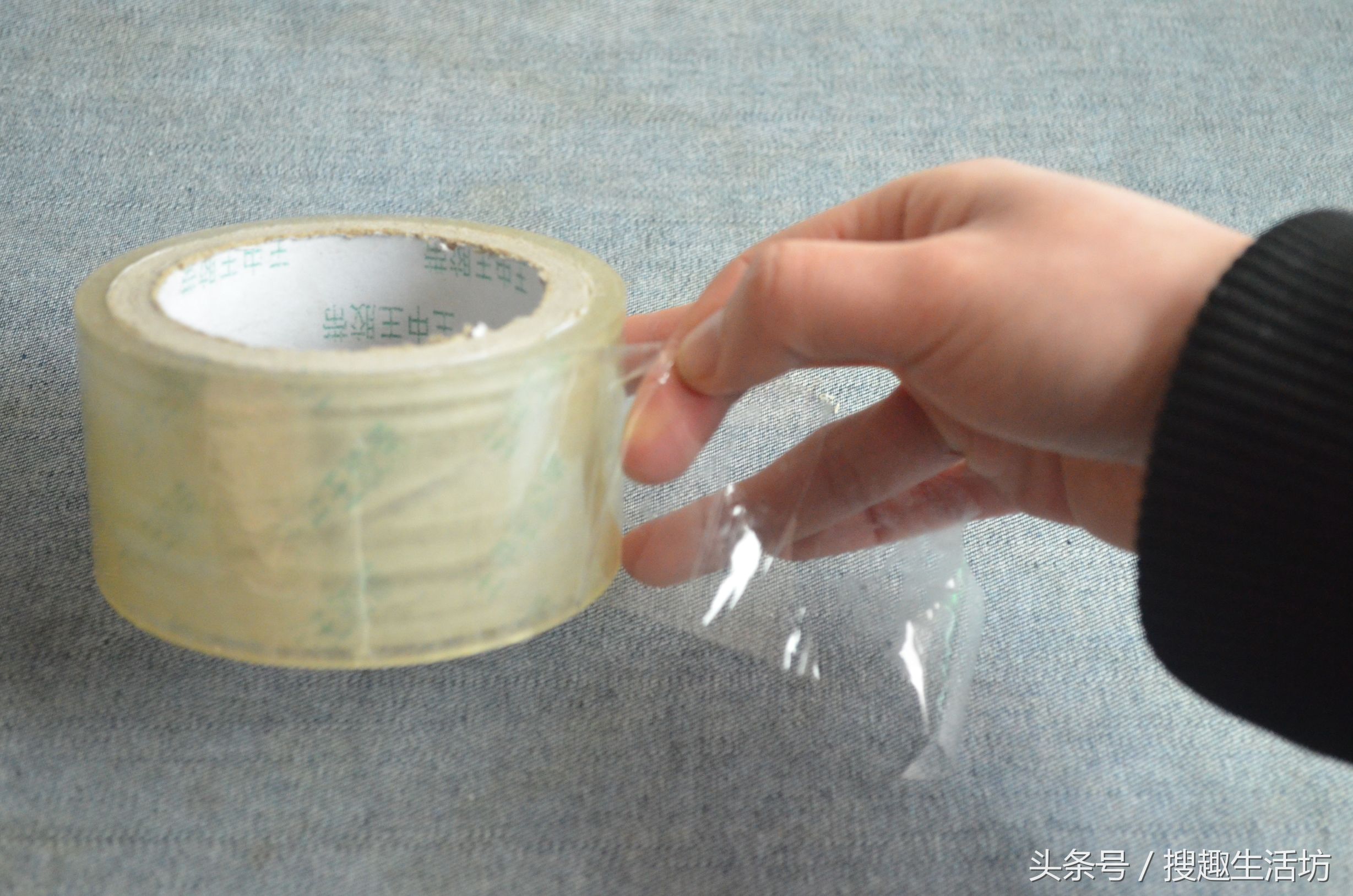 手撕胶带的正确方法和技巧,学会这个小窍门徒手撕胶带更简单